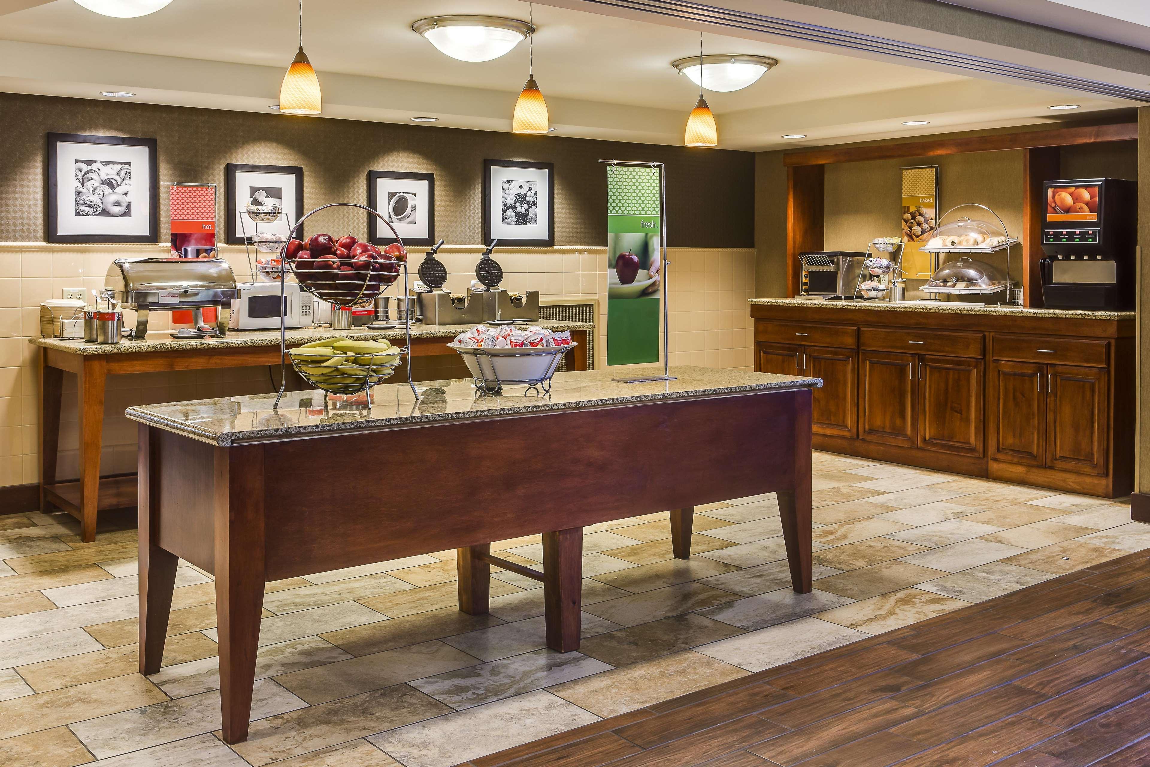 Hampton Inn Dubuque Eksteriør bilde