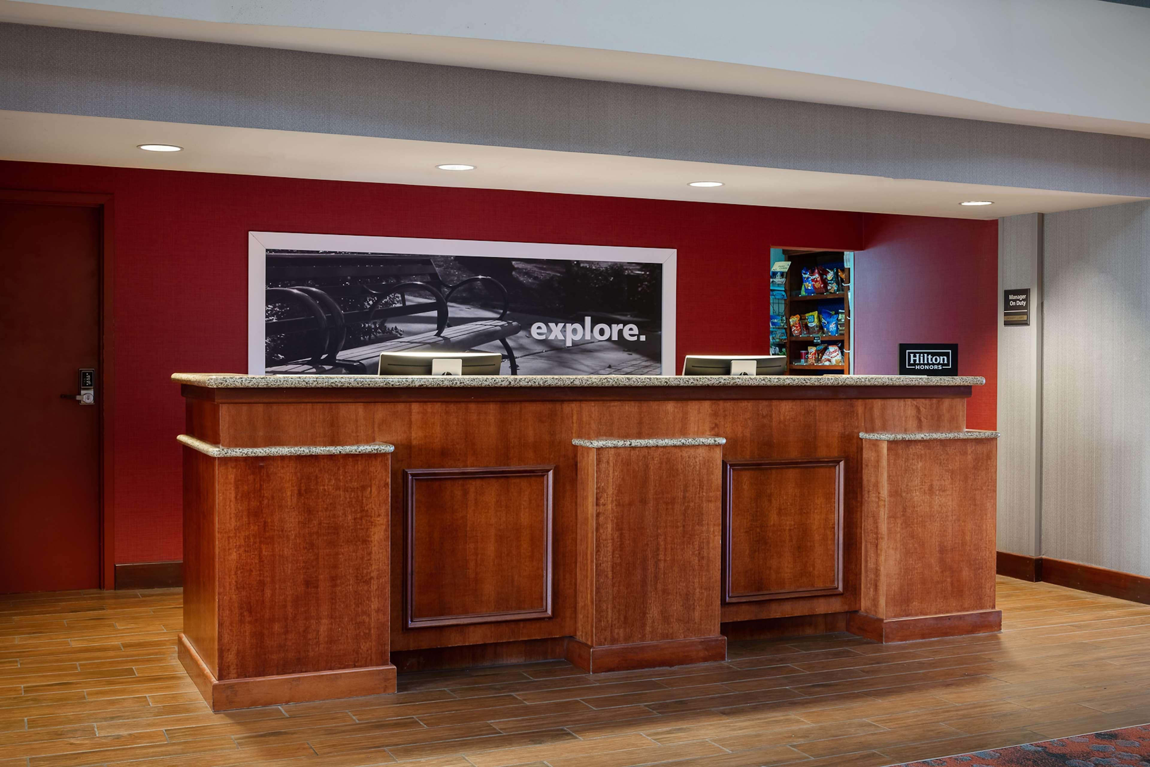 Hampton Inn Dubuque Eksteriør bilde