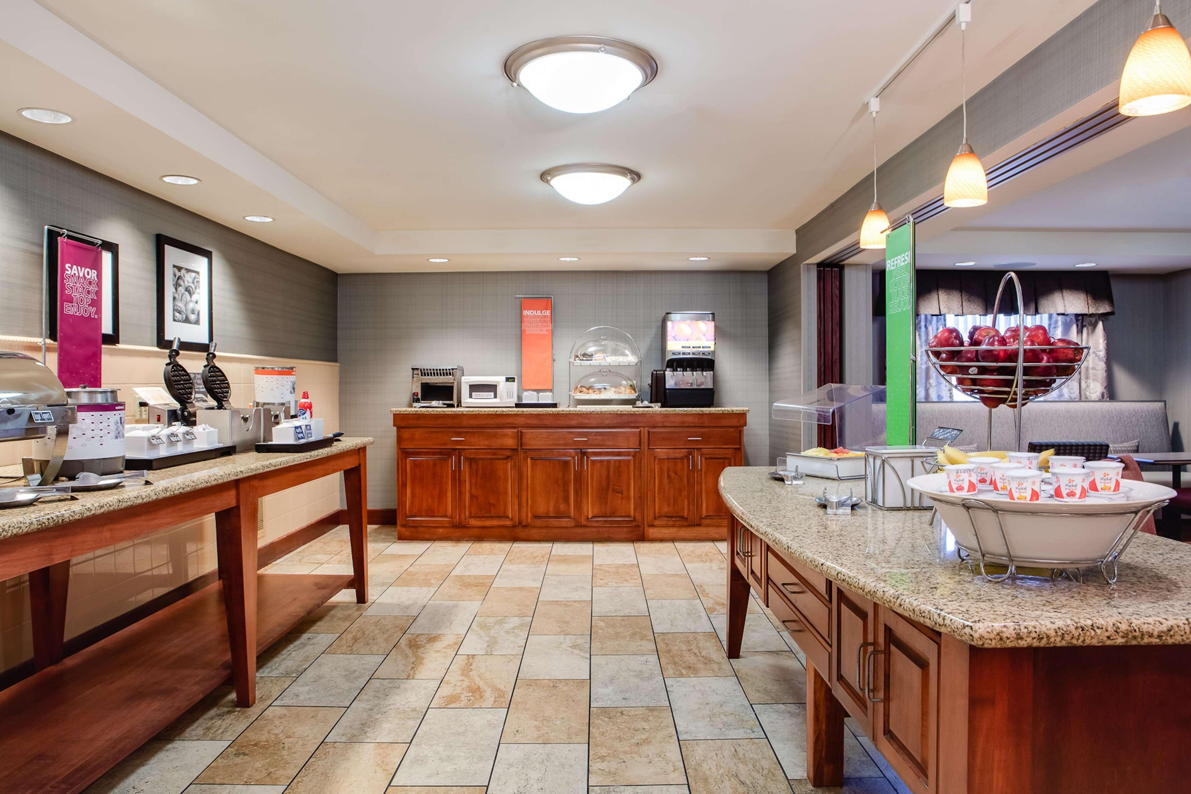 Hampton Inn Dubuque Eksteriør bilde