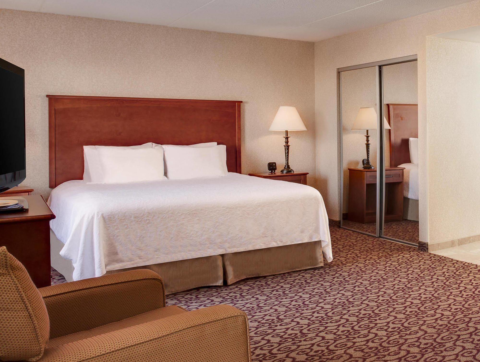 Hampton Inn Dubuque Eksteriør bilde